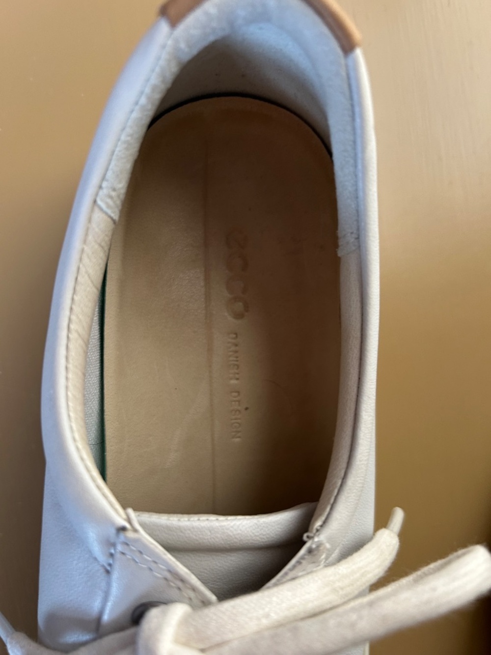 Ecco White women's 8.5 casual sneakers - Picture 10 of 13